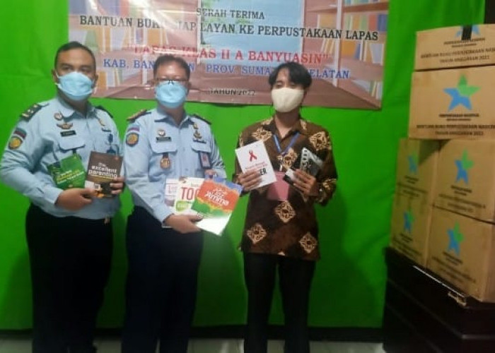 Tambah Wawasan WBP, Lapas Banyuasin Terima Buku Bacaan