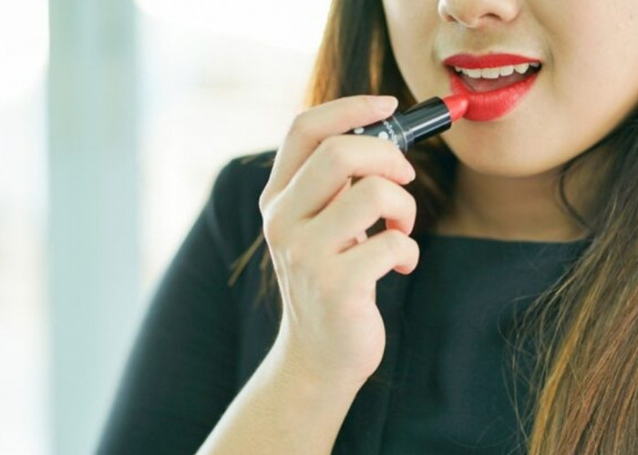 5 Rekomendasi Lipstik Murah yang Cocok untuk Kulit Sawo Matang, Bikin Wajah Makin Cerah