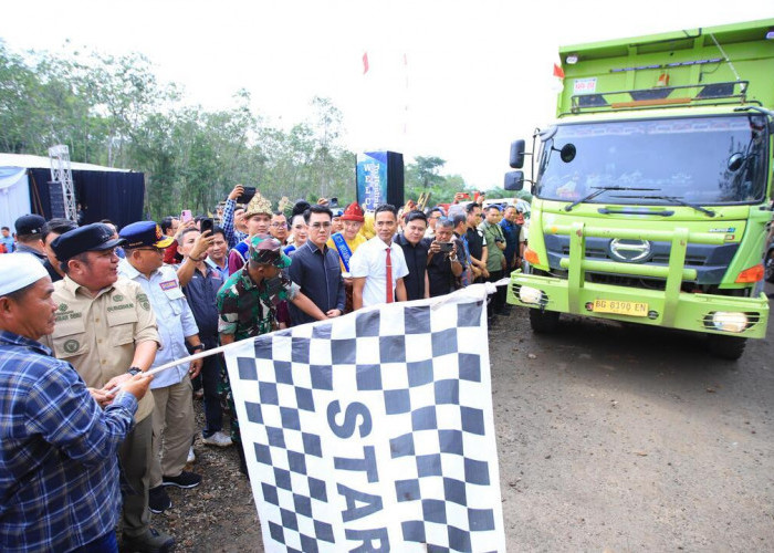 Resmikan Jalan Hauling Batubara di Lahat, Herman Deru: Untuk Kesejahteraan bagi Pelaku Usaha dan Masyarakat