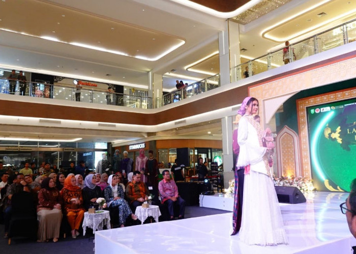 Dekranasda Sumsel Gelar Fashion Show 'Parade Modest Wear'