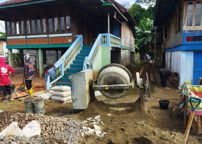 Pembangunan Jalan di Manggus Dipertanyakan, Warga Nilai Tidak Transparan dan Tidak Tepat Sasaran 