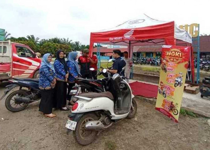 Warga SMAN 1 Betung dapat Pelayanan Service Gratis dari Honda
