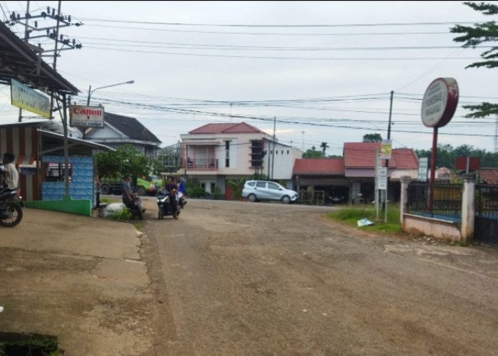 Selalu Padat Kendaraan, Simpang Polsek Pangkalan Balai, Butuh Rambu Lalu Lintas