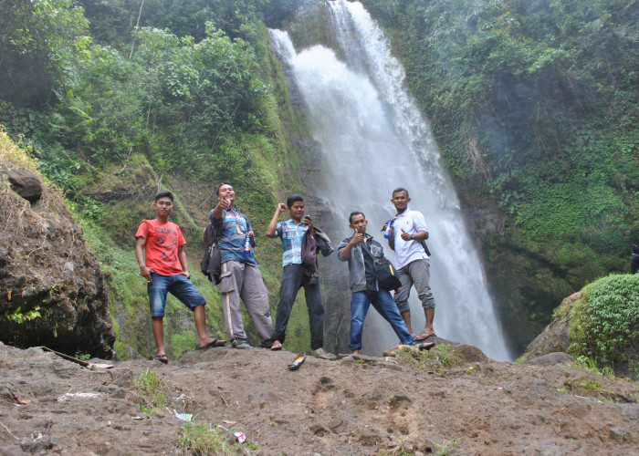 Pesona Air Terjun Kambas, Minim Fasilitas Namun Tetap Memikat