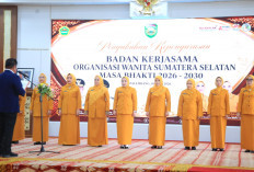 Herman Deru Kukuhkan Pengurus BKOW Sumsel, Tekankan Pentingnya Inovasi dan Kolaborasi Perempuan