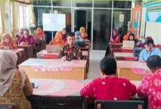  Persiapan Class Meting dan MPLS, SMPN 2 Banyuasin III Gelar Rapat Bersama