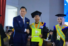Hadiri Wisuda ke-182 Unsri, Menko AHY Dorong Lulusan Berkontribusi bagi Daerah