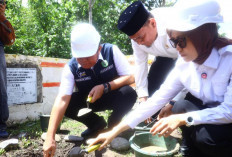 Herman Deru Resmikan Pembangunan Jembatan Air Lawai B