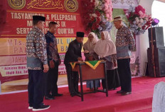 Ratusan Murid MTs MU Pangkalan Balai Dilepas melalui Tasyakuran