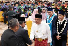 Wisuda ke-80 UMP, Wagub Cik Ujang Pesan Lulusan Jadi Agen Perubahan dan Penjaga Integritas