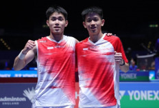 Nekat Flick Servis di Momen Krusial, Raymond/Joaquin Ukir Kemenangan Perdana yang Tak Terlupakan!