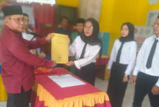 Kades Air Senggeris Ardiansyah Lantik 3 Perangkat Desa. 