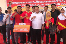 Prestasi Membanggakan! Atlet dan Pelatih Pencak Silat Terima Bonus dari Bupati Banyuasin