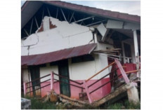 Tiang Penyangga Patah, Bangunan SDN 17 Tungkal Ilir Banyuasin Ambruk
