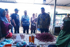 Sidak Pasar Sukomoro, Sekda Banyuasin: Harga Pangan Umumnya Normal, Cabai dan Bawang Putih Turun