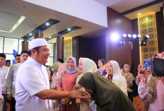 Safari Ramadan di Ogan Ilir, Herman Deru Perkuat Silaturahmi dan Serahkan Bantuan