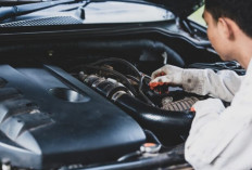 Servis Mobil Berapa Km Sekali? Ini Panduan Lengkap Biar Mesin Tetap Awet