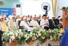 Hadiri Haul Akbar KH Ali Umar Thoyib, Cik Ujang Tegaskan Komitmen Pemprov Dukung Pendidikan dan Dakwah Islam